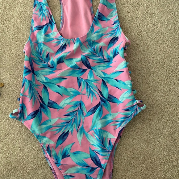 Swimsuit - Picture 1 of 3